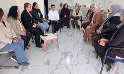 Yüksekova’da Eşbaşkan Kırmızıgül’den Kadın Terzilere Ziyaret