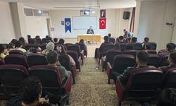 Yüksekova’da Uyuşturucu, sanal bahis ve kumarın hukuki boyutları ele alındı