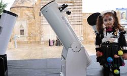 Kırşehir’de Cacabey Medresesi önünde bilim ve astronomi buluşması