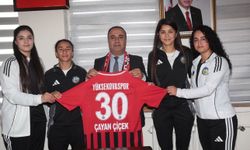 Büyükçiftlik Belediye Başkanı Çiçek’ten Yüksekova Spor’a destek mesajı