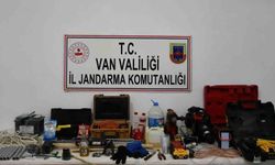 El yapımı patlayıcıyla kaya mezarda define arayanlara suçüstü