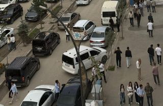 Cengiz Topel Caddesi Trafiğe Teslim: Araçlar ilerlemekte zorlanıyor