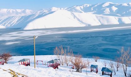 Yüksekova Dilimli Barajı kartpostallık görüntüler oluşturdu