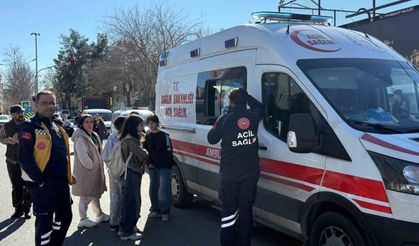 Diyarbakır’da 18 öğrenci cıva zehirlenmesi şüphesiyle hastaneye kaldırıldı