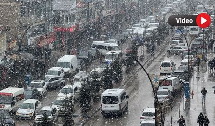 Yüksekova’da Kar Yağışı Etkili Oldu