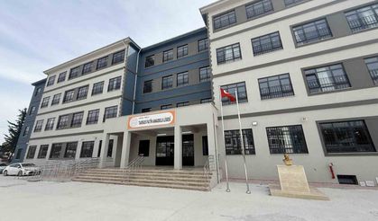 Mersin’de bir lise öğrencisi silahla yakalandı