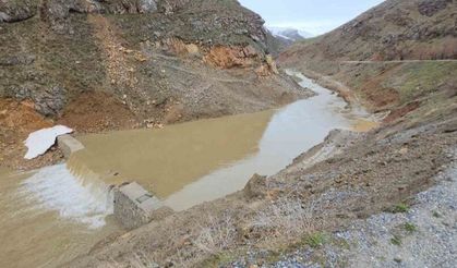 Bahçesaray’da su taşkını tehlikesi