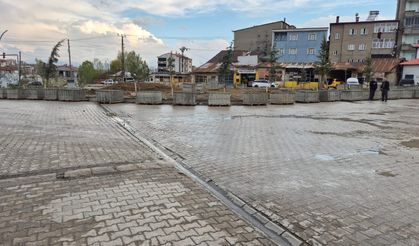 Yüksekova Küçük Sanayi Sitesi’nde Yeşil Alan Düzenleme Çalışmaları Sürüyor