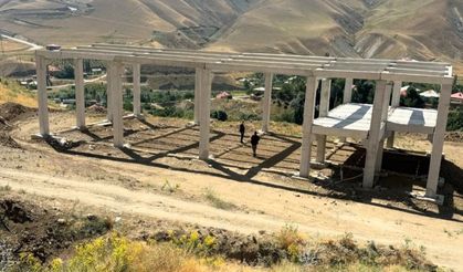 Esendere'de  Kapalı Spor Salonu Yükseliyor