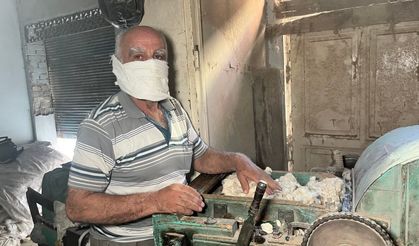 52 yıldır el emeğiyle üretiyor, mesleğin yok olmamasına karşı direniyor