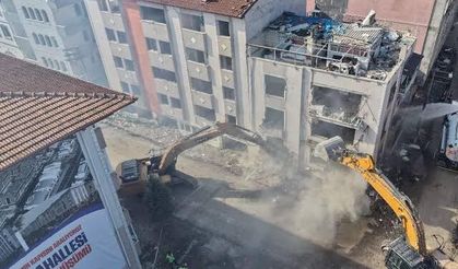 Marmara depreminin izleri yıkılıyor: 718 bağımsız bölümlük dönüşüm başladı