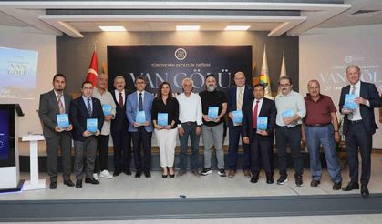 Van TSO tarafından Van Gölü’nün kimliği çıkarıldı