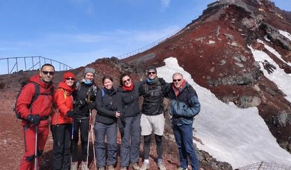 Eğitimci Hanligil Fuji Dağı’na zirve yaptı