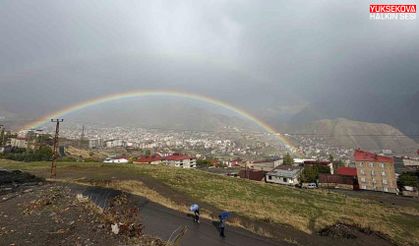 Hakkari’de gökkuşağı görsel şölen oluşturdu