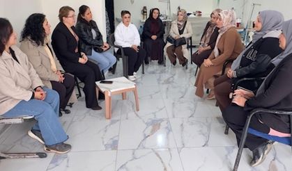 Yüksekova’da Eşbaşkan Kırmızıgül’den Kadın Terzilere Ziyaret