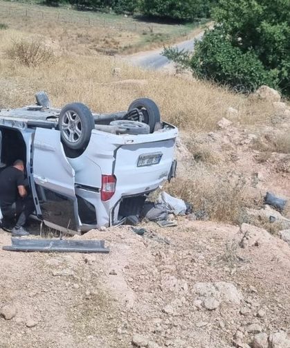 Şırnak’ta hafif ticari araç devrildi: 7 yaralı