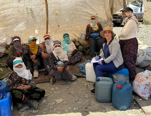 Yüksekova'da Berivanlara Süt Hijyeni Eğitimi Verildi