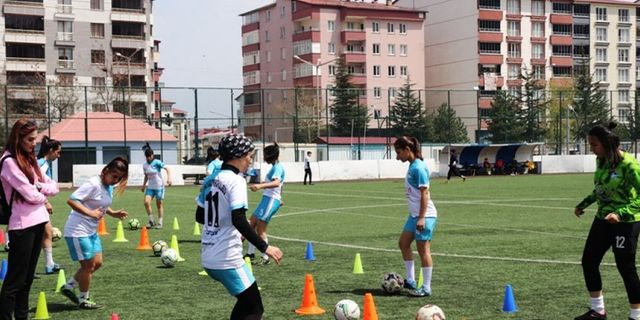 Bitlis Kadın Futbol Takımı'nın hedefi Süper Lig