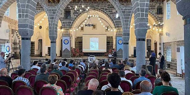 DÜ'de 'Osmanlı'da Ermeniler, bilim, kültür ve sanat' temalı panel gerçekleştirildi