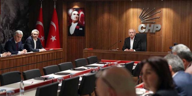 CHP’nin ikinci kritik toplantısı başladı