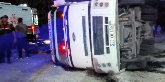 Virajı alamayan kamyon yan yattı: 5 yaralı