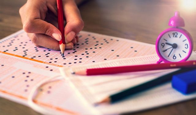 LGS nedeniyle Cuma günü okullar tatil edildi