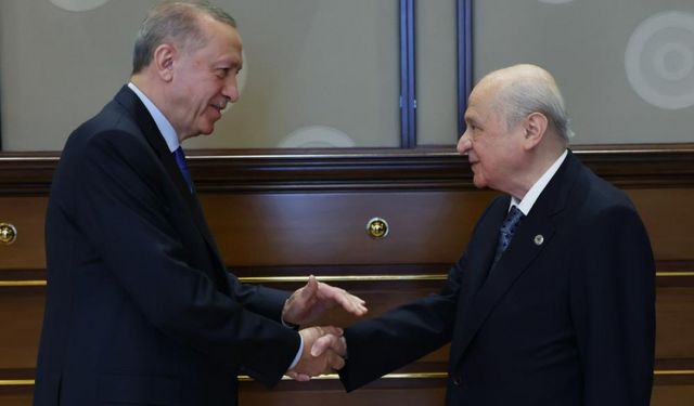 AKP, 3 Büyükşehir'i MHP'ye Bırakacak
