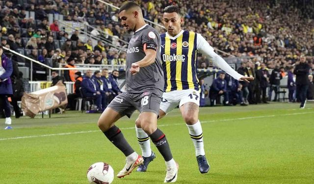Fenerbahçe 1-0'dan döndü, yeniden liderliği devraldı