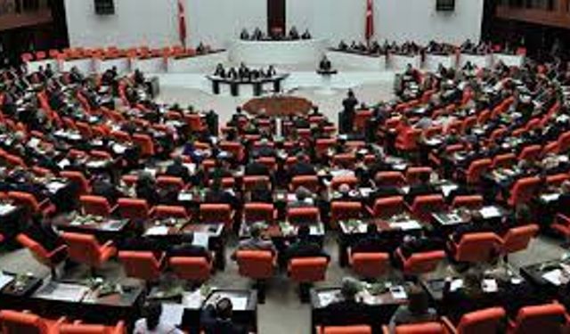 Ankara'nın zorlu 'yeni anayasa' trafiği başlıyor