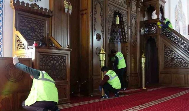 Van’da camiler Ramazan ayına hazırlanıyor