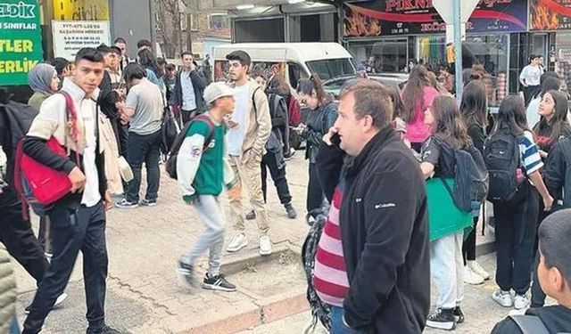 Tokat’ta deprem paniği: Vatandaşlar sokağa döküldü