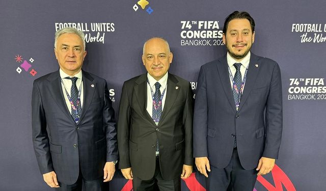 TFF Başkanı Mehmet Büyükekşi, FIFA Başkanı Gianni Infantino ile bir araya geldi