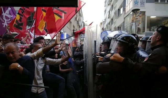 İzmir’de ‘Van protestosu’ operasyonu: Çok sayıda kişi gözaltına alındı