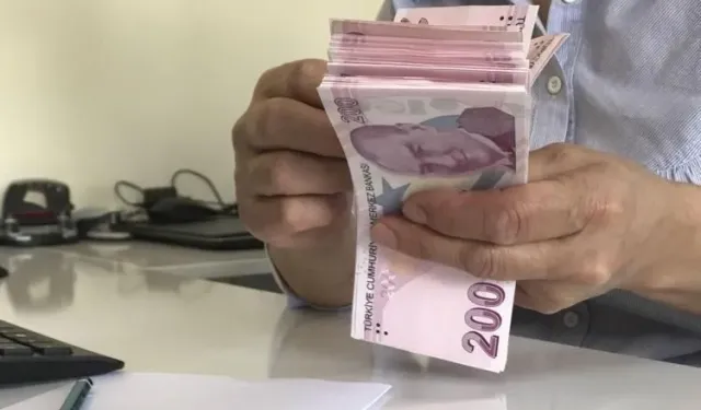 Dolar, TL karşısında güne yükselişle başladı