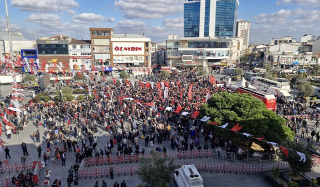 Esenyurt Meydanı'nda kayyım protestosu sürüyor