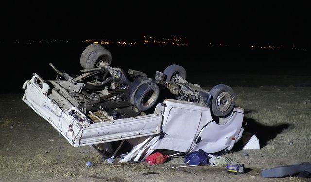 Muş’ta otomobille çarpışan kamyonet ters döndü: 5 yaralı