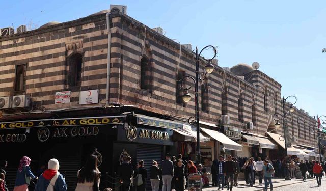 10 bin yıldır yaşamın aralıksız devam ettiği Sur ilçesinde turizm yoğunluğu