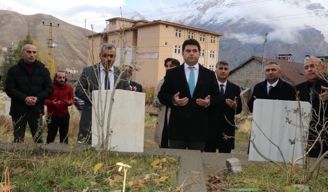 Hakkari’de vefat eden öğretmenler unutulmadı