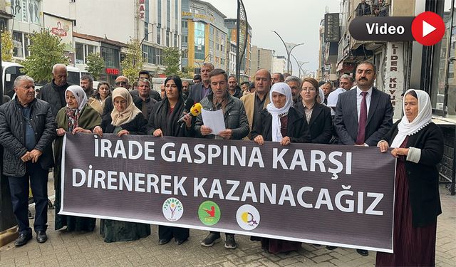 Kayyum atamaları Yüksekova’da protesto edildi