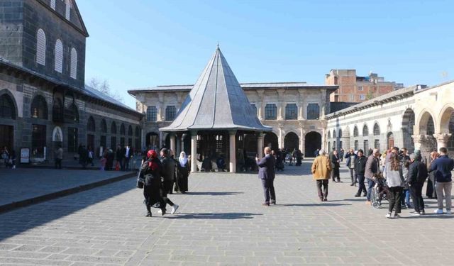 Diyarbakır kış aylarında da yerli ve yabancı turistleri ağırlıyor