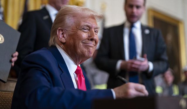 Trump, Çin'e uygulanan gümrük vergisini yüzde 125'e çıkardı