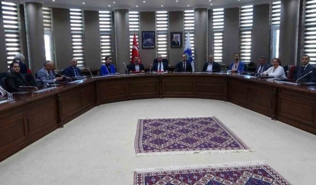 Van YYÜ tarihinde bir ilk