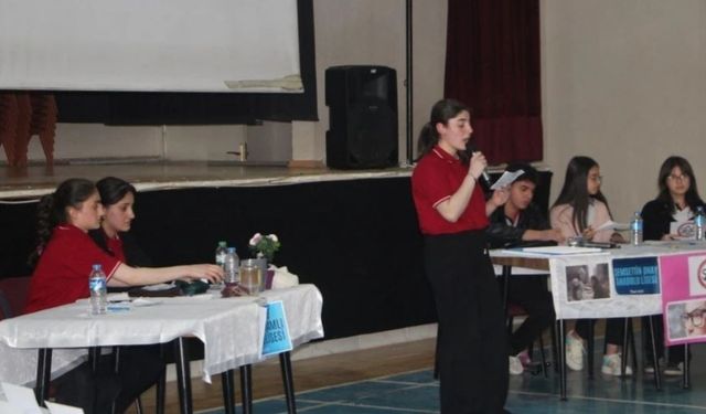 Yüksekova’da liseler arası yarışmanın  kazananı belli oldu