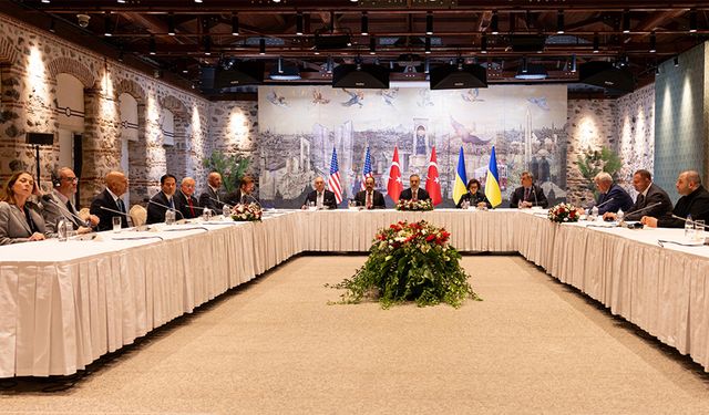 Türkiye-ABD-Ukrayna heyetleri arasındaki görüşme başladı