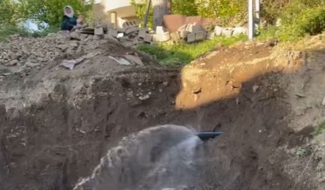 Yüksekova’da Kazı Sırasında Su Borusu Patladı: 7-8 Ev Susuz Kaldı