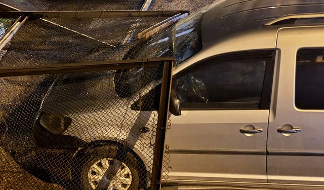 Şemdinli’de Fırtına Maddi Hasara Yol Açtı
