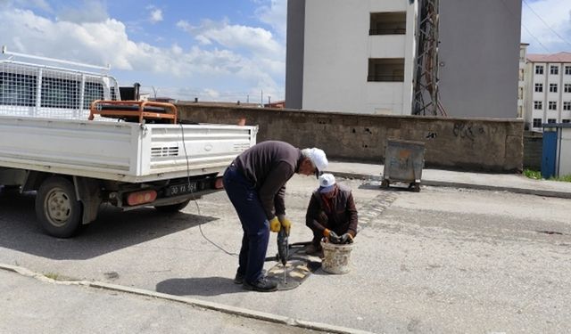 Yüksekova’da Hız Kesici Kasisler Yerleştirildi