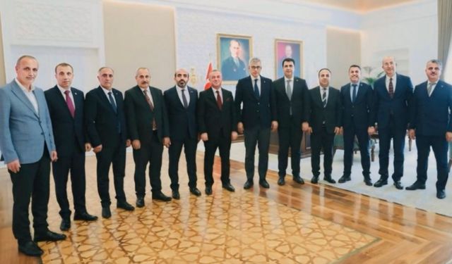Yüksekova'ya Anjiyo Ünitesi Talebi: Hakkari Heyeti Sağlık Bakanı ile Görüştü