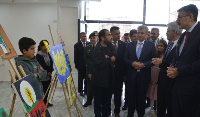 Bakan Yardımcısı Yılmaz, Yüksekova’da Özel eğitim Öğrencilerle Buluştu