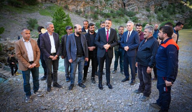 Vali Çelik, Avaşin Deresi’ndeki Arama Çalışmalarını Yerinde İnceledi
